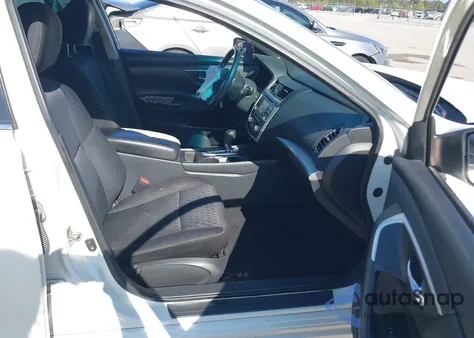 2016 Nissan Altima 2.5 Sv z USA, uszkodzony, nr VIN 1N4AL3AP3GC137540